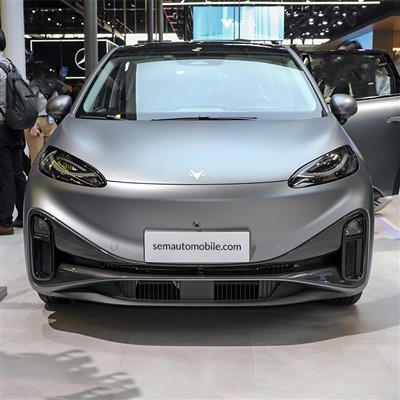 2024-es Arcfox Koala MPV